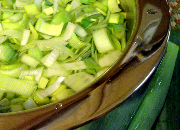 Wash leeks