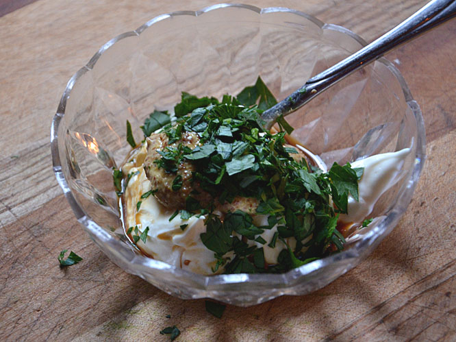 Mustard and mayo topping for cheddar burgers.