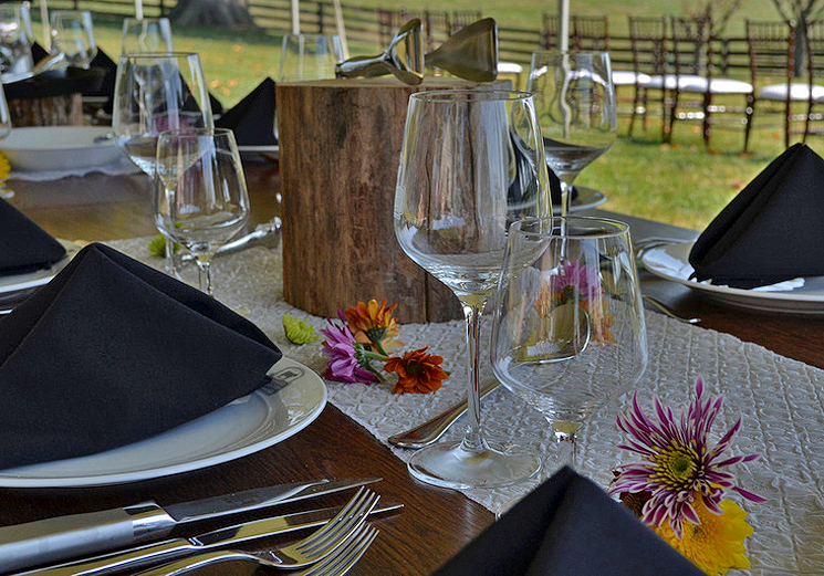 Outdoor dining with braised short ribs and cheesy shrimp grits